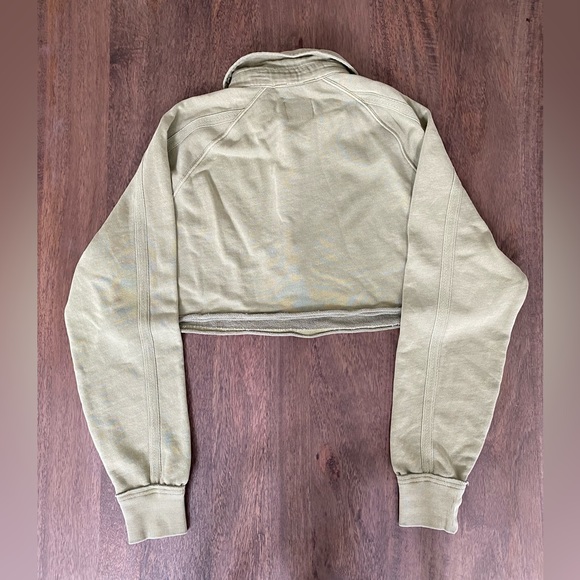 Free People Playoff Cropped Pullover in Green NWOT - Picture 4 of 6
